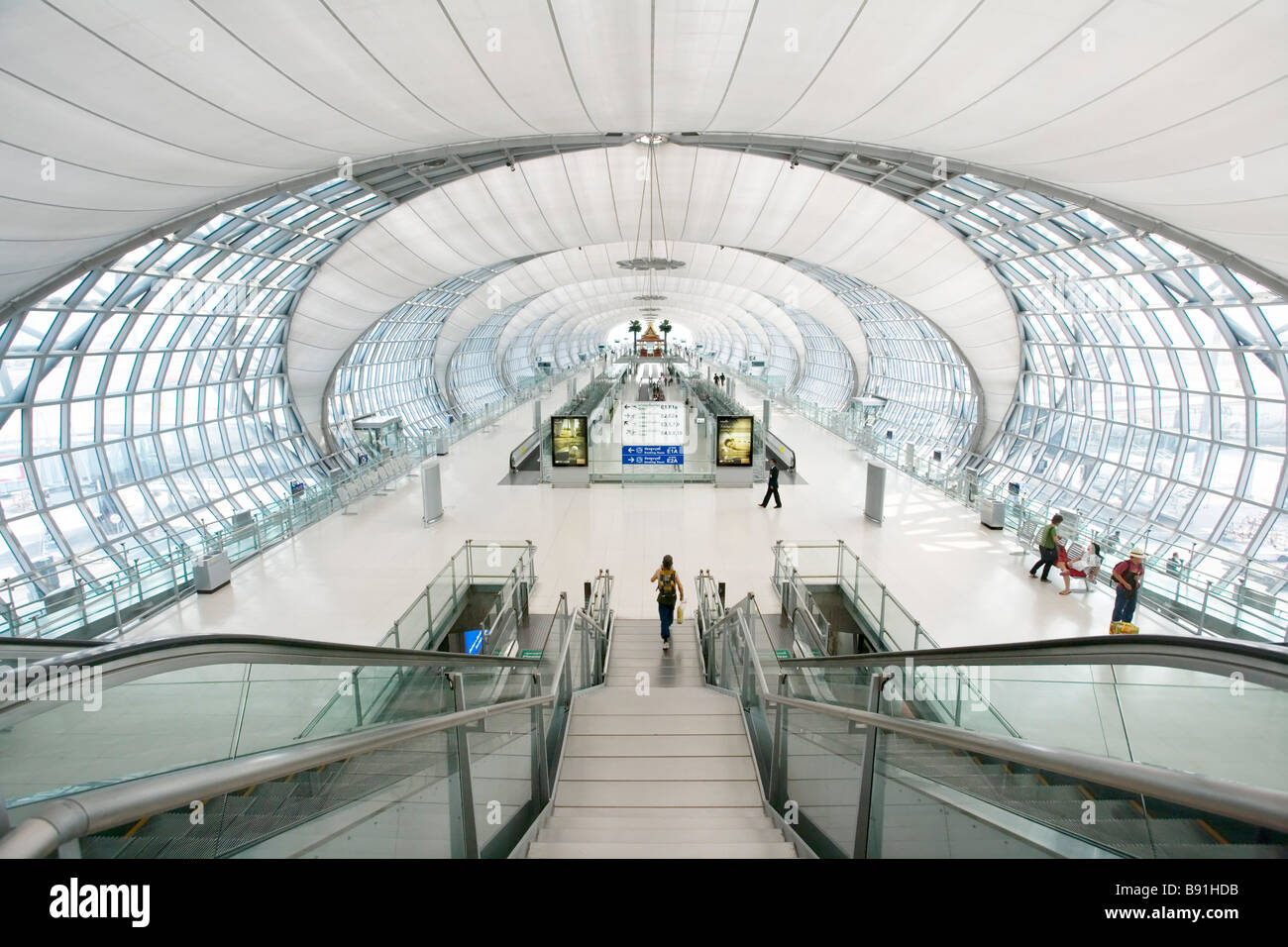 Vista interna dell'Aeroporto Internazionale Suvarnabhumi Airport in Bangkok in Thailandia Foto Stock