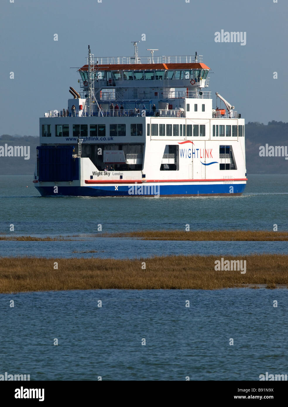 Wightlink è di nuovo traghetto "Wight cielo' arrivando a Lymington Regno Unito Foto Stock