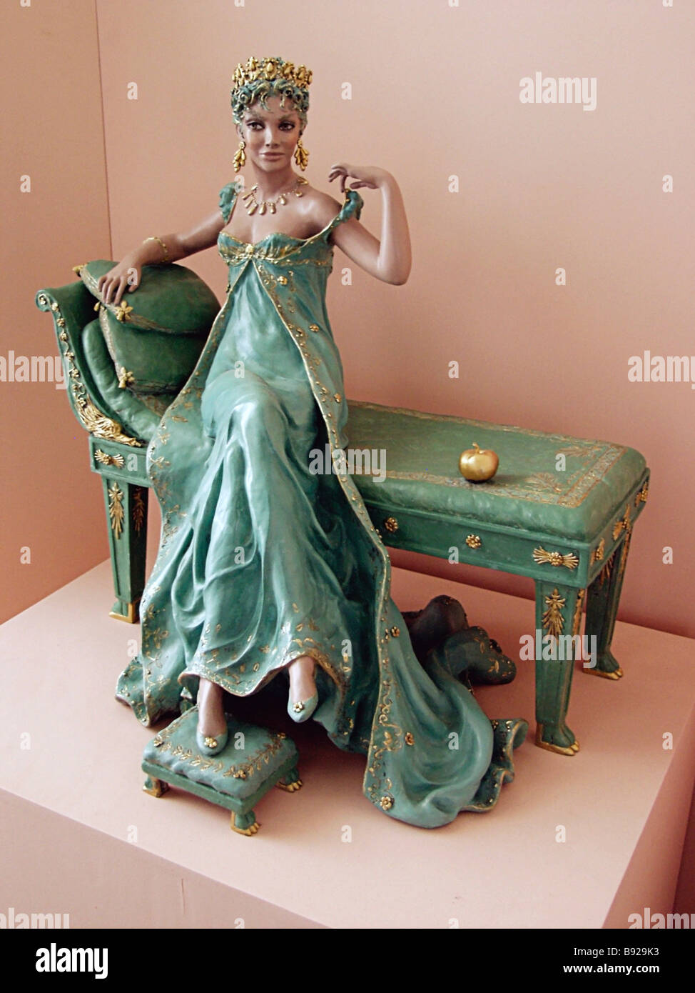Scultura di film in italiano star Gina Lollobrigida sul display in Pushkin  Museo di Belle Arti durante i venti quinto Mosca Foto stock - Alamy