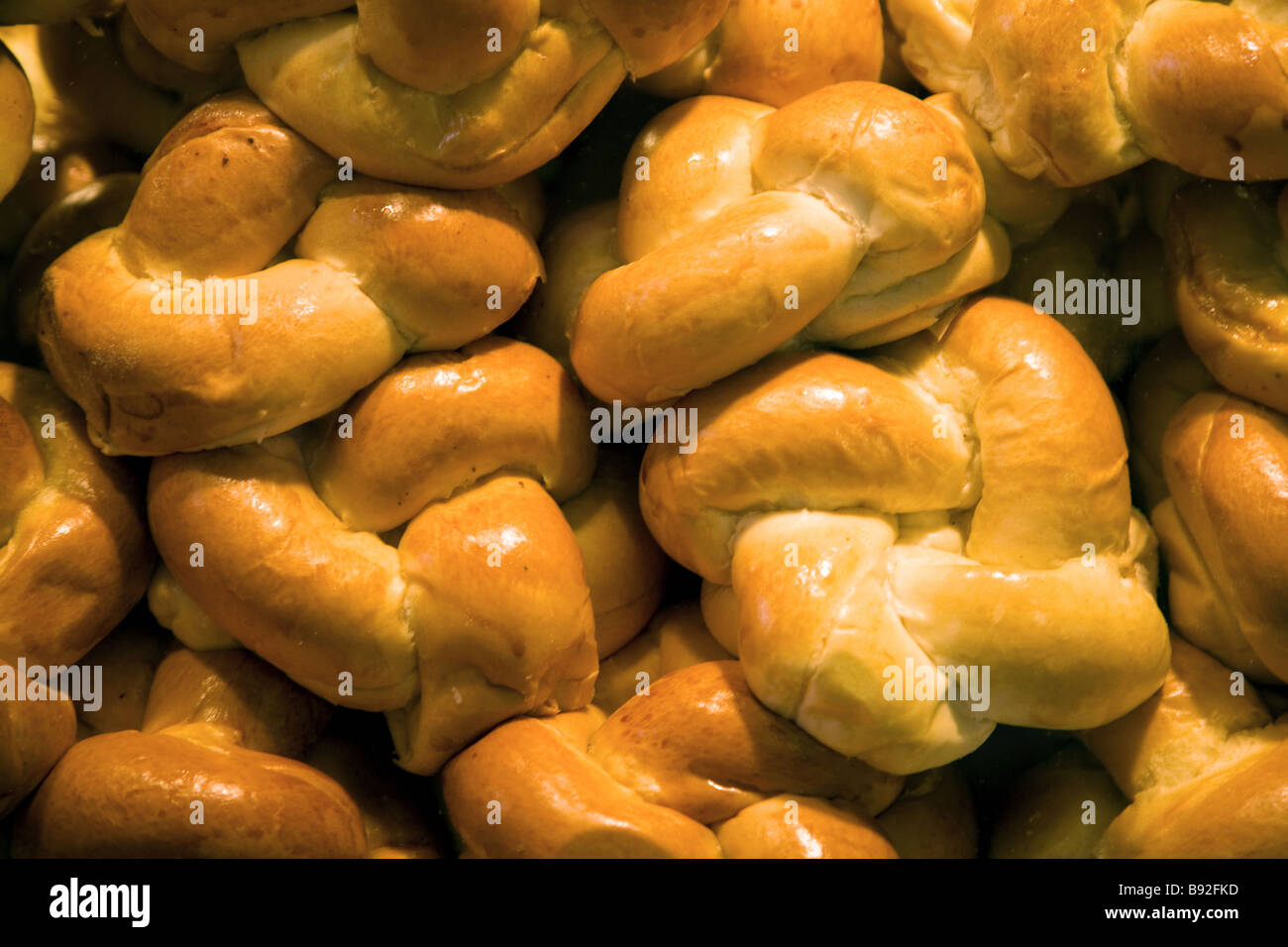 Rotoli di pane sul display a Kleinmarkthalle in Frankfurt am Main Germania Foto Stock