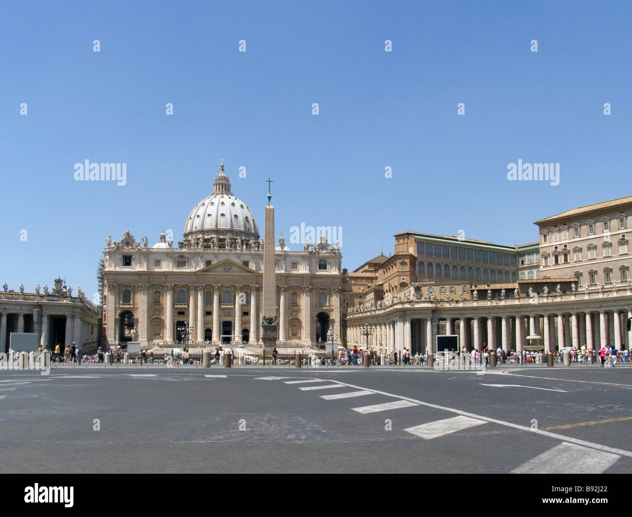 Piazza San Pietro (St. Piazza San Pietro), Vaticano, Roma, Italia, Stato della Città del Vaticano, Sito del Patrimonio Mondiale Foto Stock