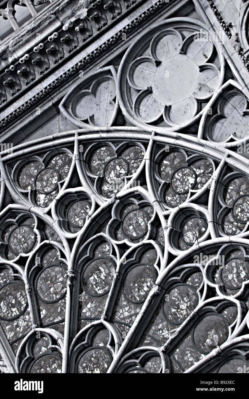 Close up della facciata della Cattedrale di Notre Dame a Parigi, Francia Foto Stock