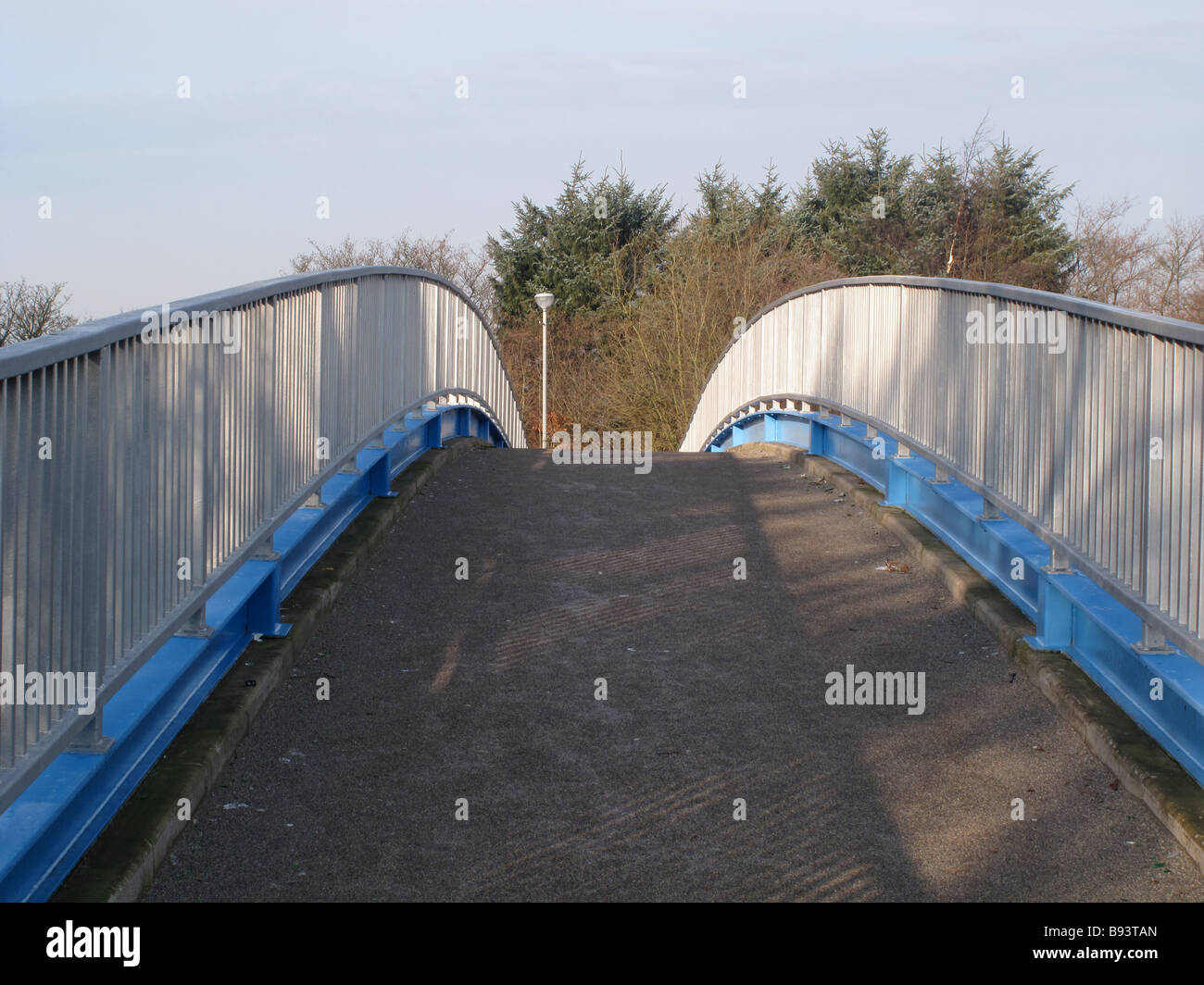 Passerella ad arco immagini e fotografie stock ad alta risoluzione - Alamy