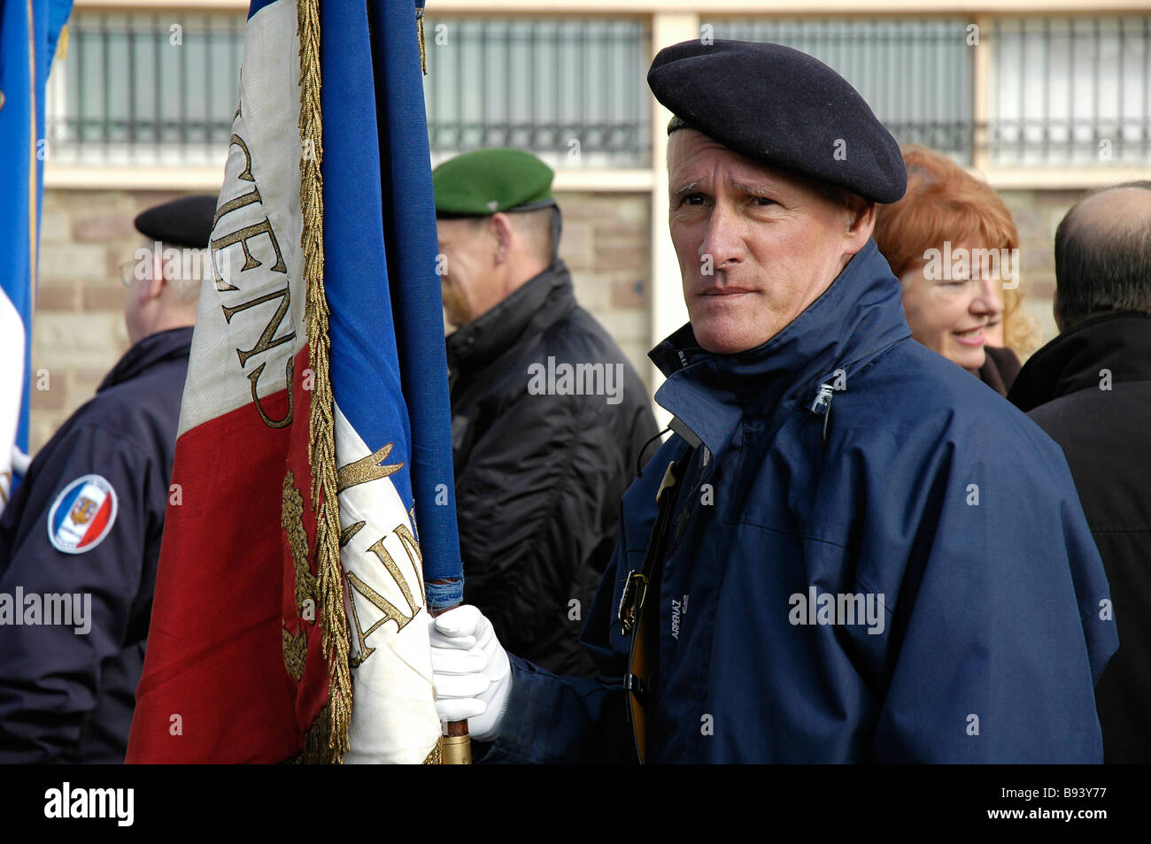 Un vecchio durante la seconda guerra mondiale il veterano francese resistenti durante una giornata commemorativa in Francia Foto Stock