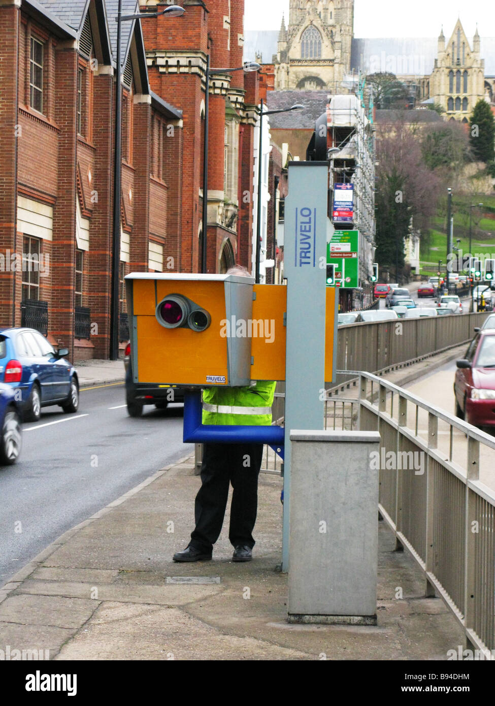 Autovelox, segnale di avvertimento, azione, Gatto, telecamere su corsie degli autobus, Telecamere a luce rossa, giunzione scatola gialla, velocità media, Truvelo, Gatto, Autostrade intelligenti. Foto Stock