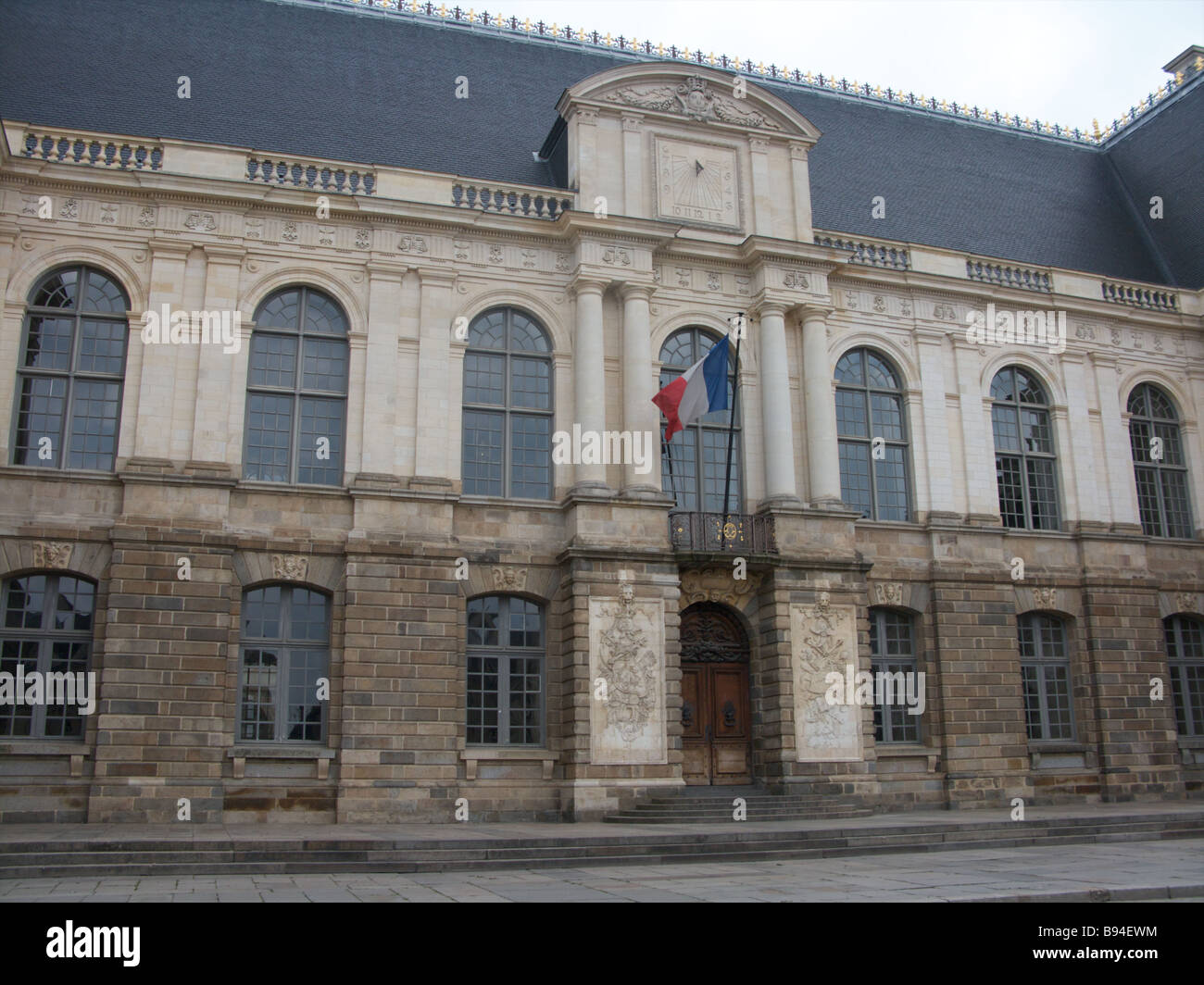 Edifici e strade nella città francese di St Emilion, Francia nord-occidentale Foto Stock