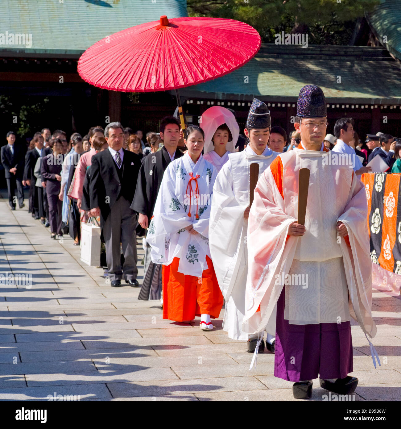 Tipica giapponese cerimonia di nozze processione - Meiji Jingu, Tokyo, Giappone Foto Stock