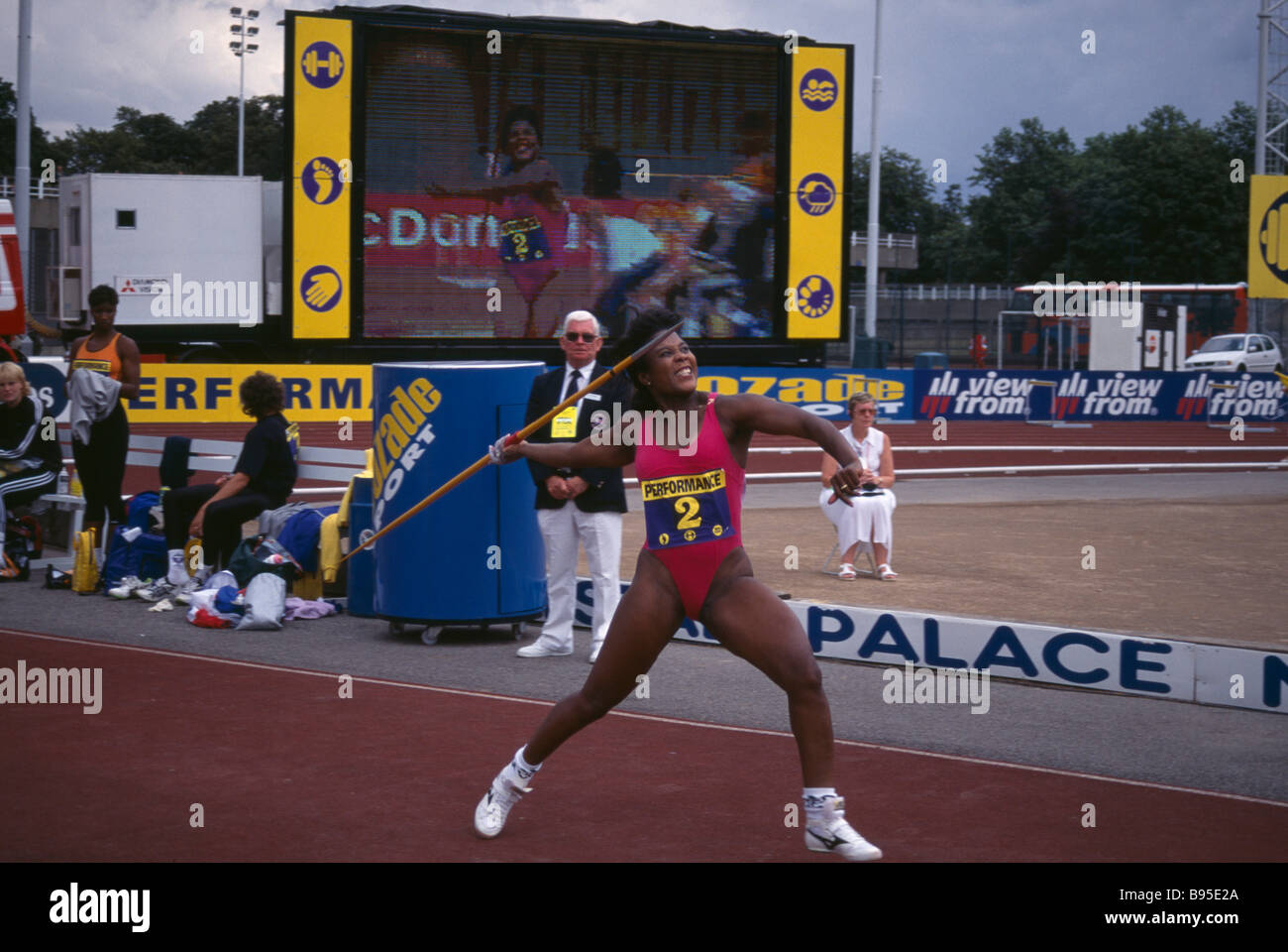 SPORT Atletica Womens giavellotto Tessa Sanderson British Javelin thrower Foto Stock