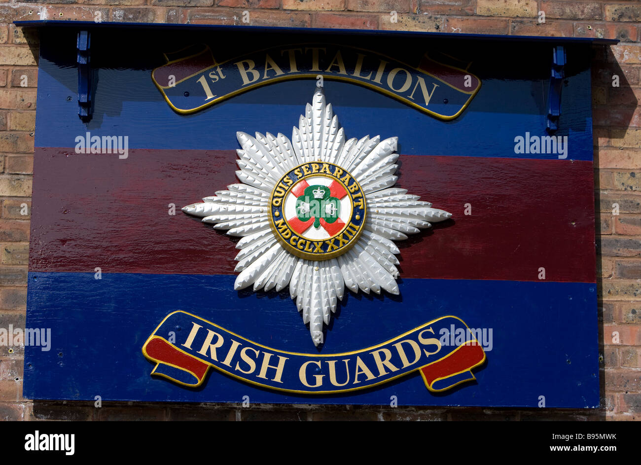 Il primo battaglione irlandese Guardie segno a Victoria Barracks Windsor REGNO UNITO Foto Stock
