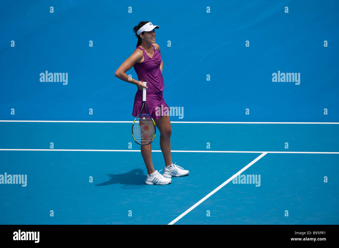 Adidas' femmina giocatore di tennis Ana Ivanovic di Serbia durante gli Australian Open Grand Slam 2009 a Melbourne Foto Stock