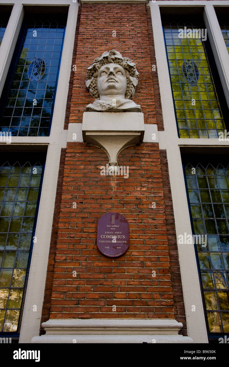 Busto del filosofo Comenius presso la Bibliotheca hermetica phiosophica ad Amsterdam nel bloemstraat Foto Stock
