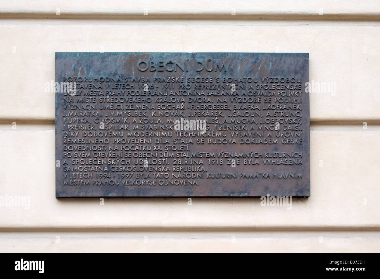 Casa Municipale (in ceco, Obecní dům) piastra di bronzo di Praga, Repubblica Ceca. Foto Stock