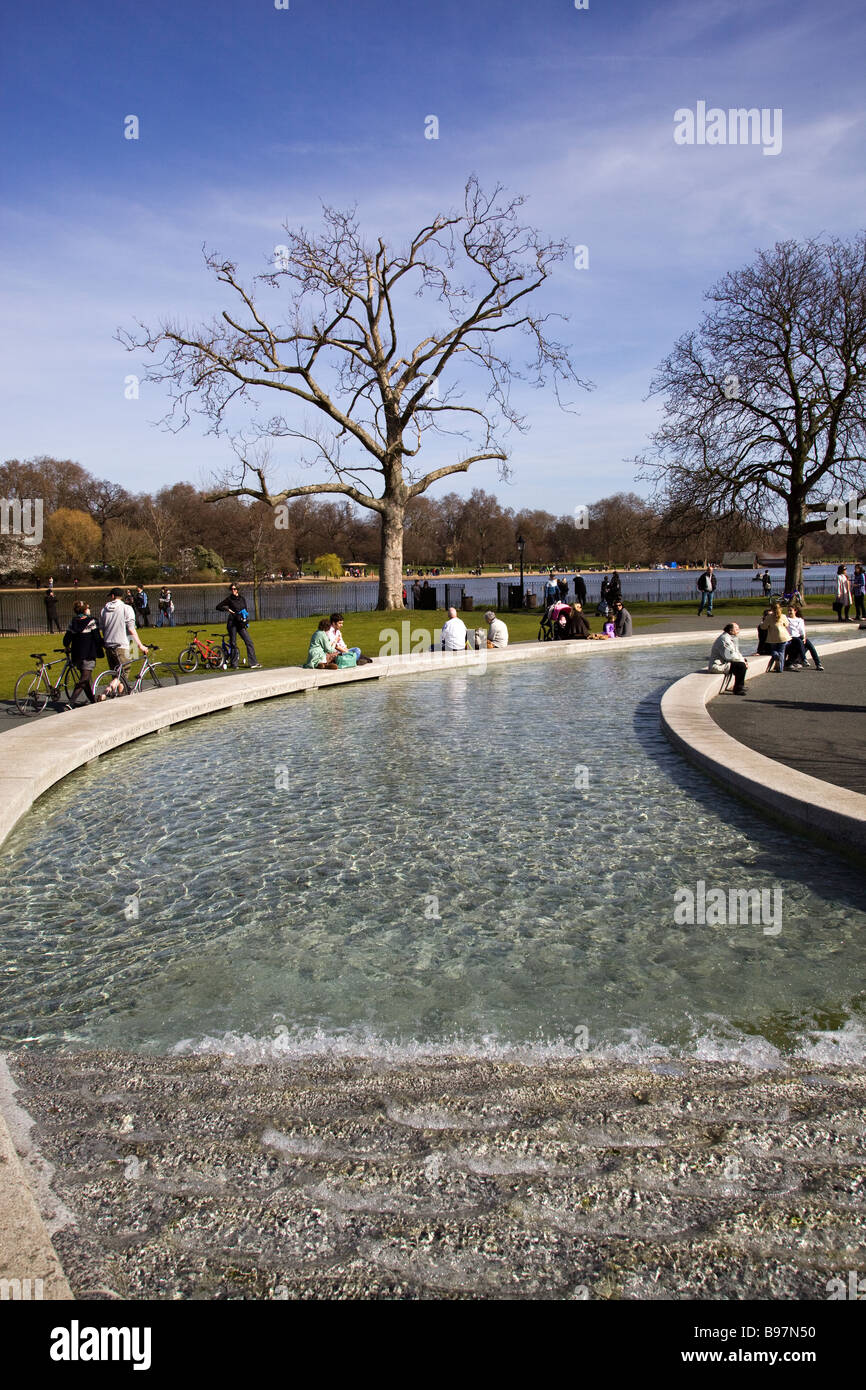 Diana, principessa di Galles fontana commemorativa Hyde Park Londra REGNO UNITO Foto Stock