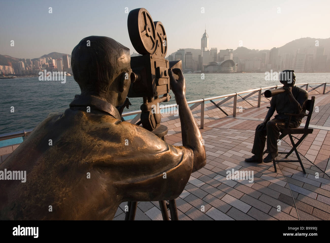 Arte pubblica Avenue of Stars e Tsim Sha Tsui Promenade di Hong Kong Foto Stock