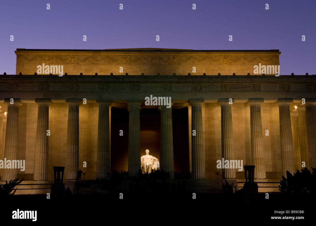 Washington D C di notte del Lincoln Memorial con pilastri di notte NEGLI STATI UNITI Foto Stock