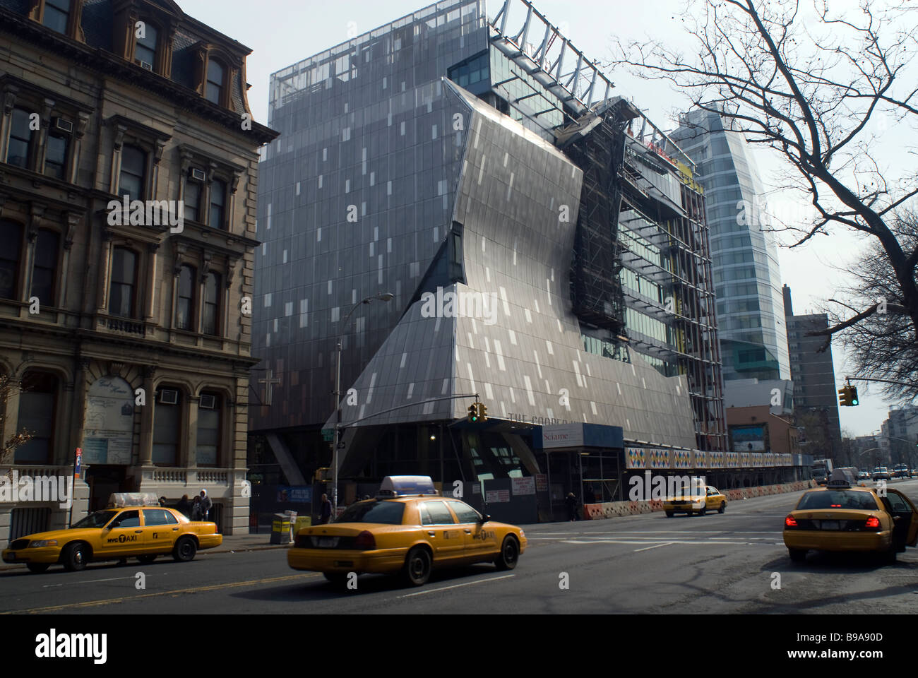 La costruzione della Cooper sindacati nuovo edificio accademico in New York Foto Stock