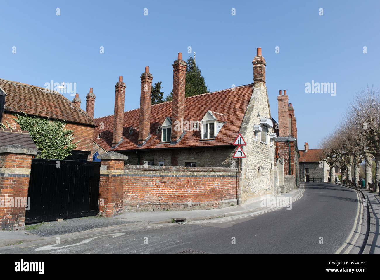 Alms house lungo St Helens Wharf Foto Stock