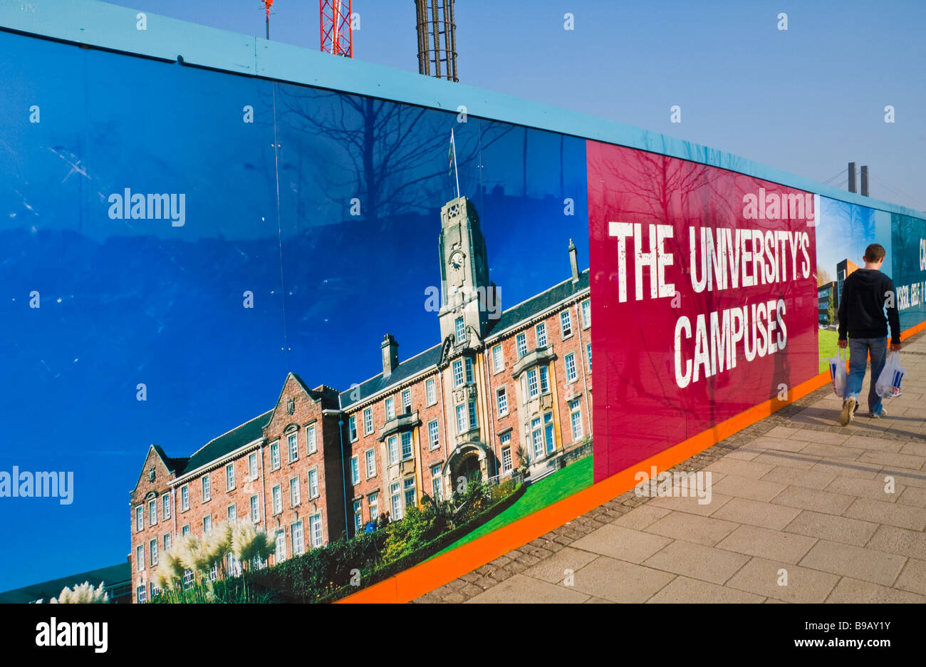 Sito di nuovo campus universitario sul lungomare nel centro di Newport South Wales UK Foto Stock