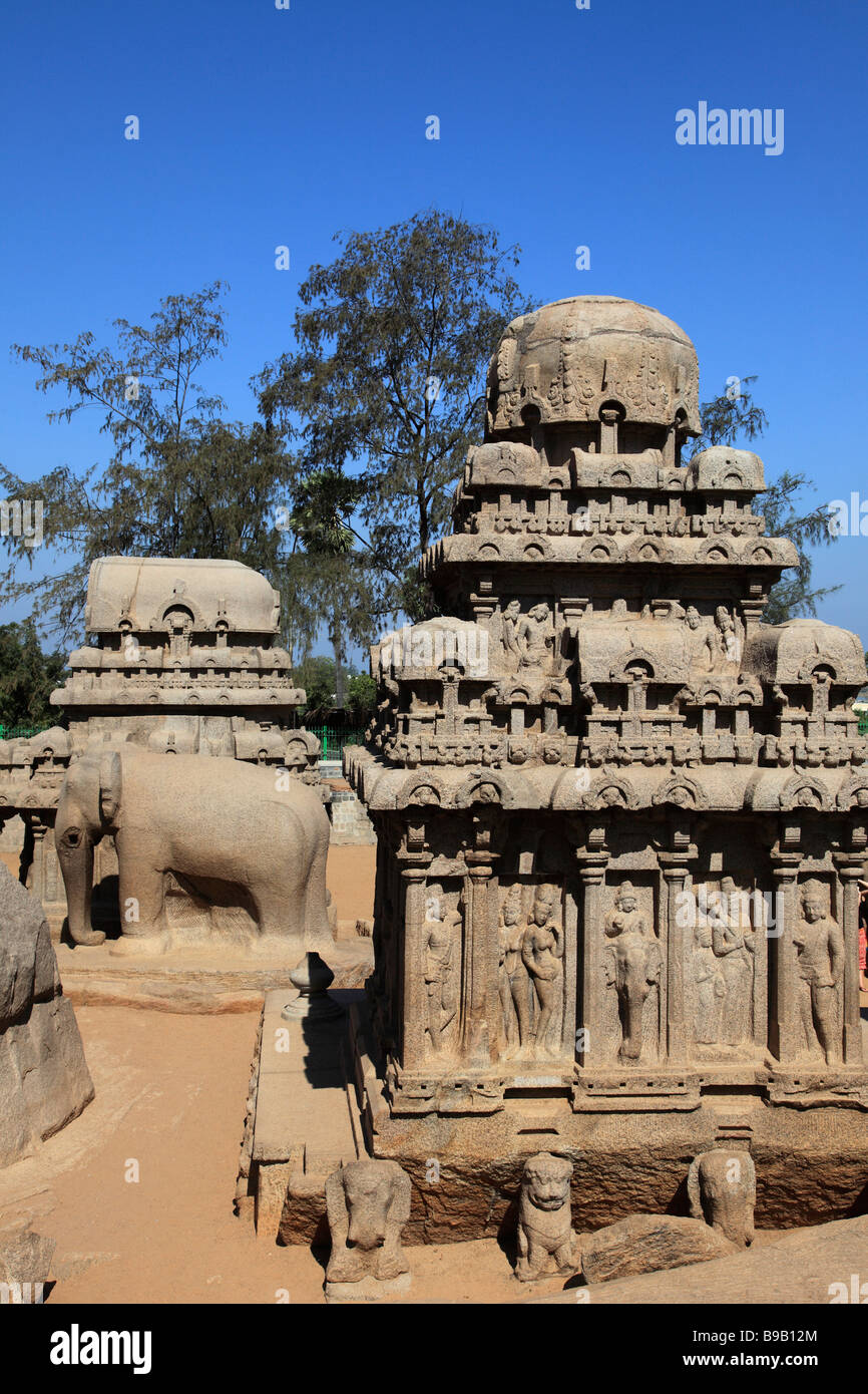 India Tamil Nadu Mamallapuram Mahabalipuram cinque Rathas templi di roccia Foto Stock