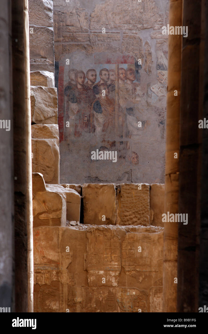 Dipinti murali di Christian imperatori romani sul Tempio di Luxor e sul Nilo in Egitto Foto Stock