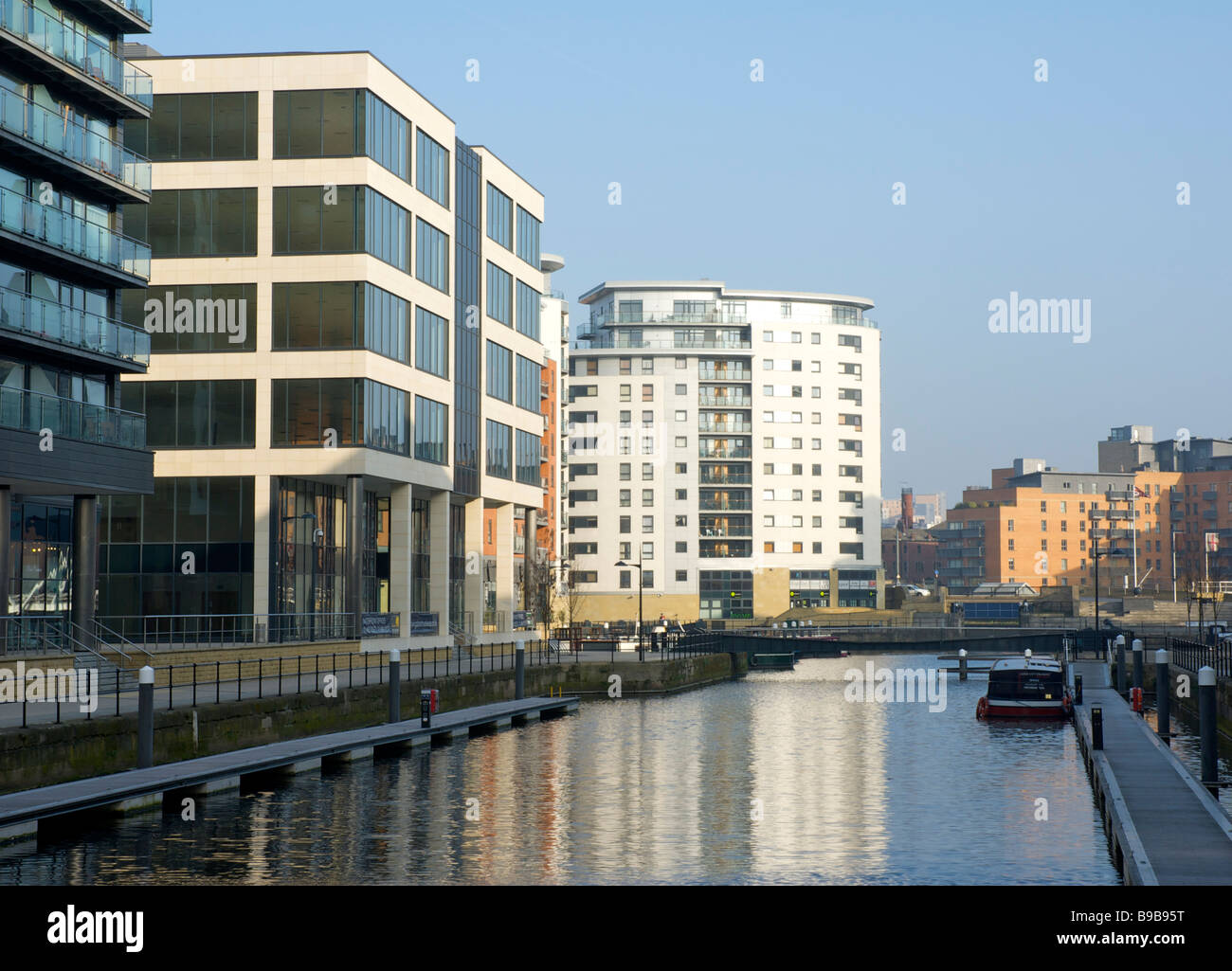 Waterside apartments al Clarence Dock, Leeds, West Yorkshire, Inghilterra, Regno Unito Foto Stock
