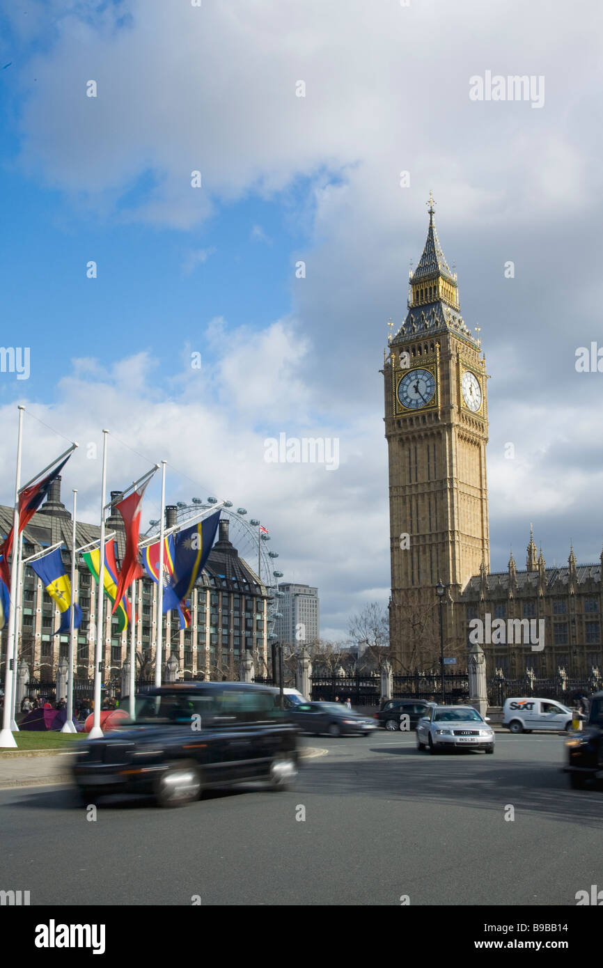 Big Ben case di clock del Parlamento e la piazza del Parlamento Westminster Londra Inghilterra Gran Bretagna Regno Unito Regno Unito GB British ho Foto Stock