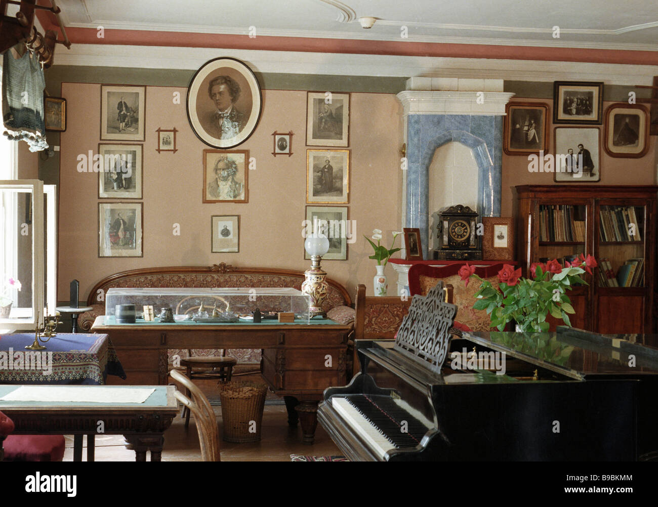 Lo Studio Soggiorno Di Pyotr Ho Tchaikovsky Nel Compositore S House Museum Di Klin Foto Stock Alamy Lo Studio Soggiorno Di Pyotr Ho Tchaikovsky Nel Compositore S House Museum Di Klin Foto Stock Alamy