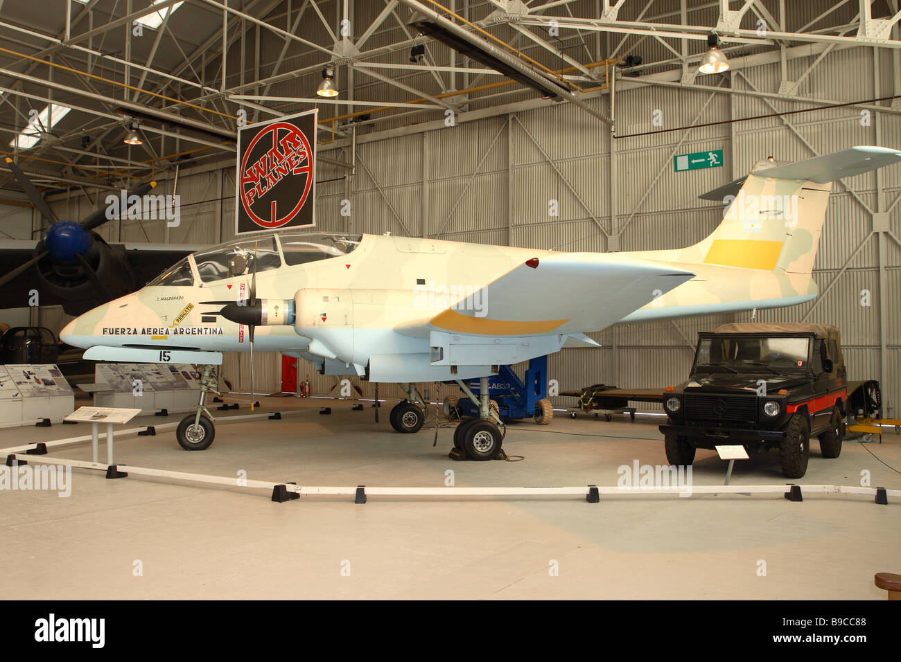 Forza aerea argentine FMA 1A 58 Pucara attacco aeromobile catturati durante il 1982 guerra delle Falklands e esposto al RAF Cosford Museum Foto Stock