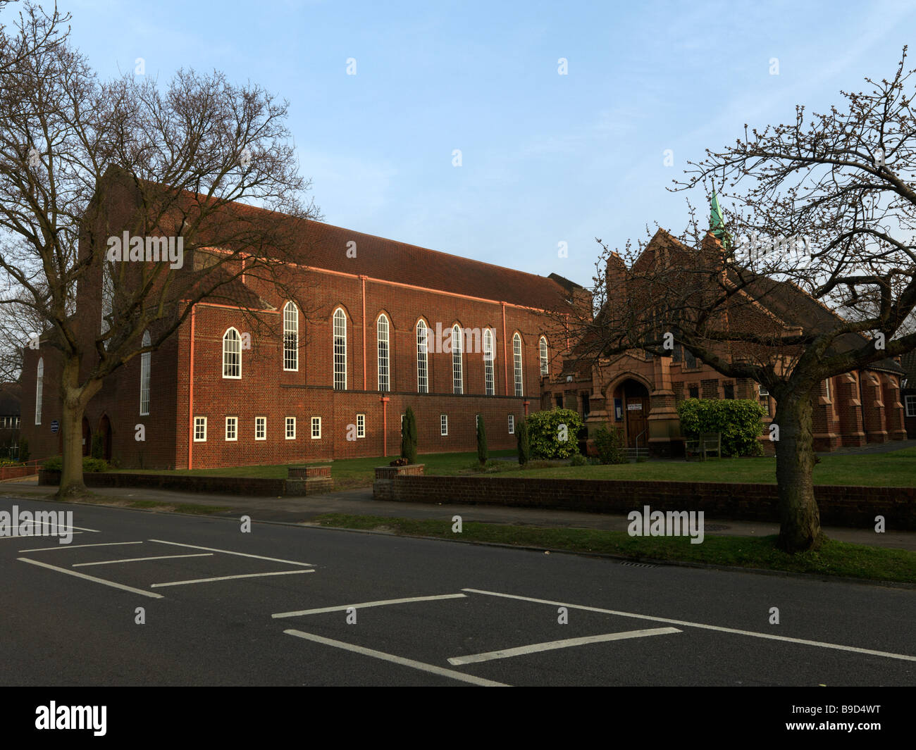 St Andrews Regno riforma Chiesa Cheam Surrey in Inghilterra Foto Stock