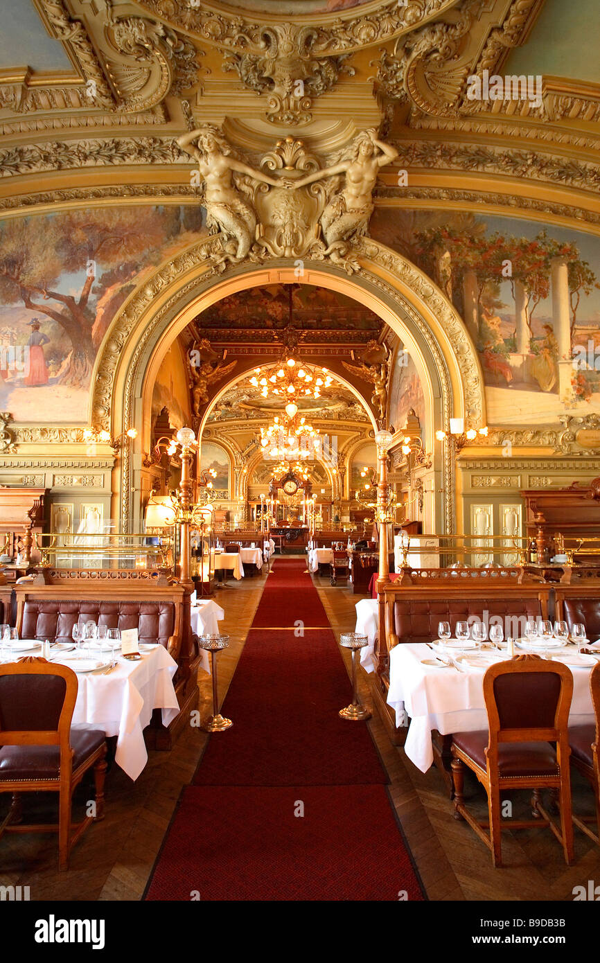 LE TRAIN BLEU RISTORANTE PRESSO LA STAZIONE FERROVIARIA DI GARE DE LYON Foto Stock