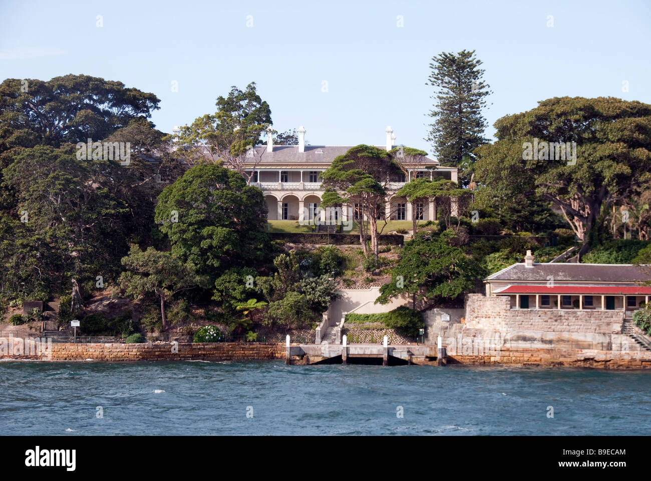 Kirribilli House, gazzetta Sydney residenza del Primo Ministro australiano visto dal passaggio di un Traghetto Manly Foto Stock