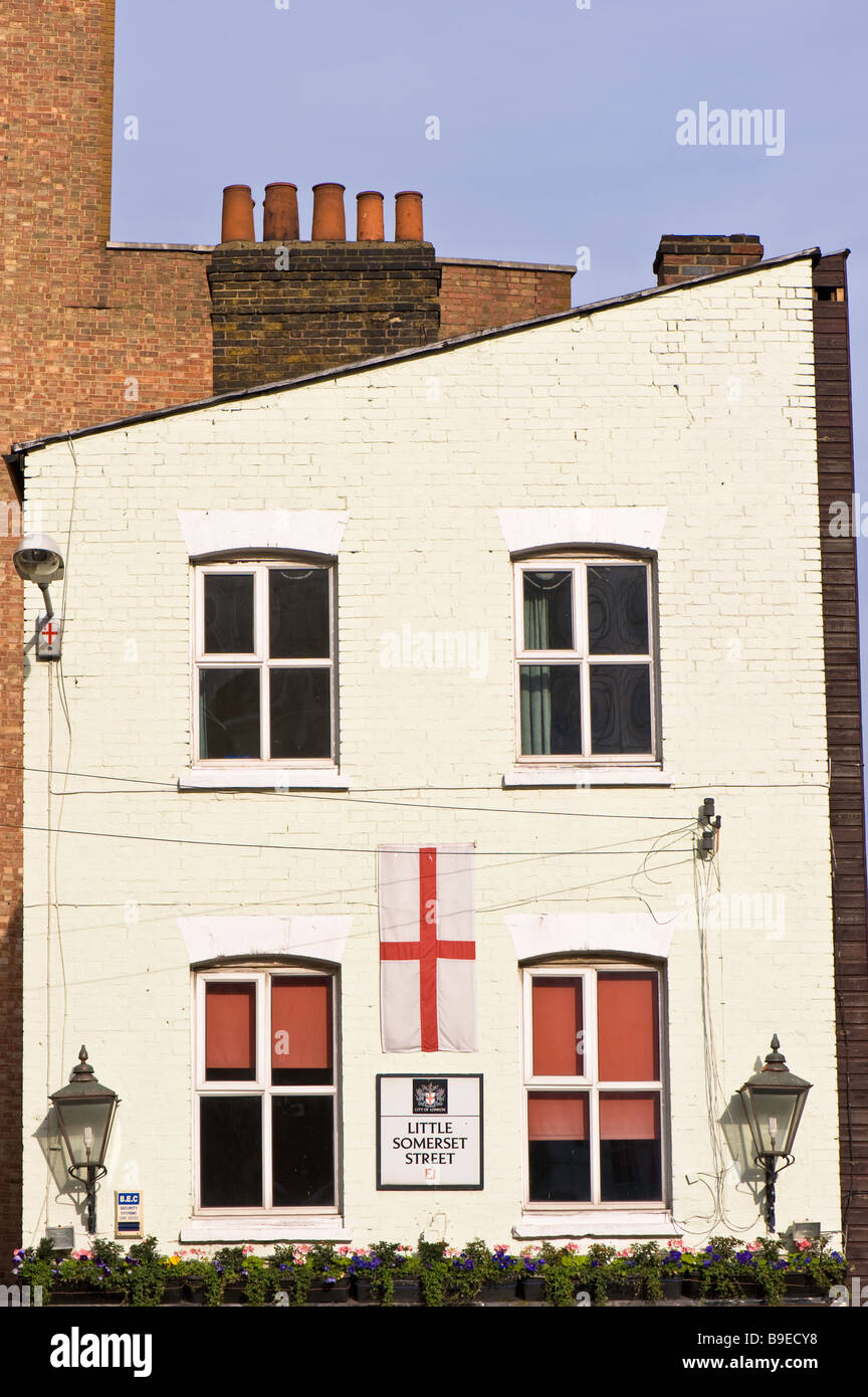 Pub visualizzazione bandiera inglese East End London Regno Unito Foto Stock