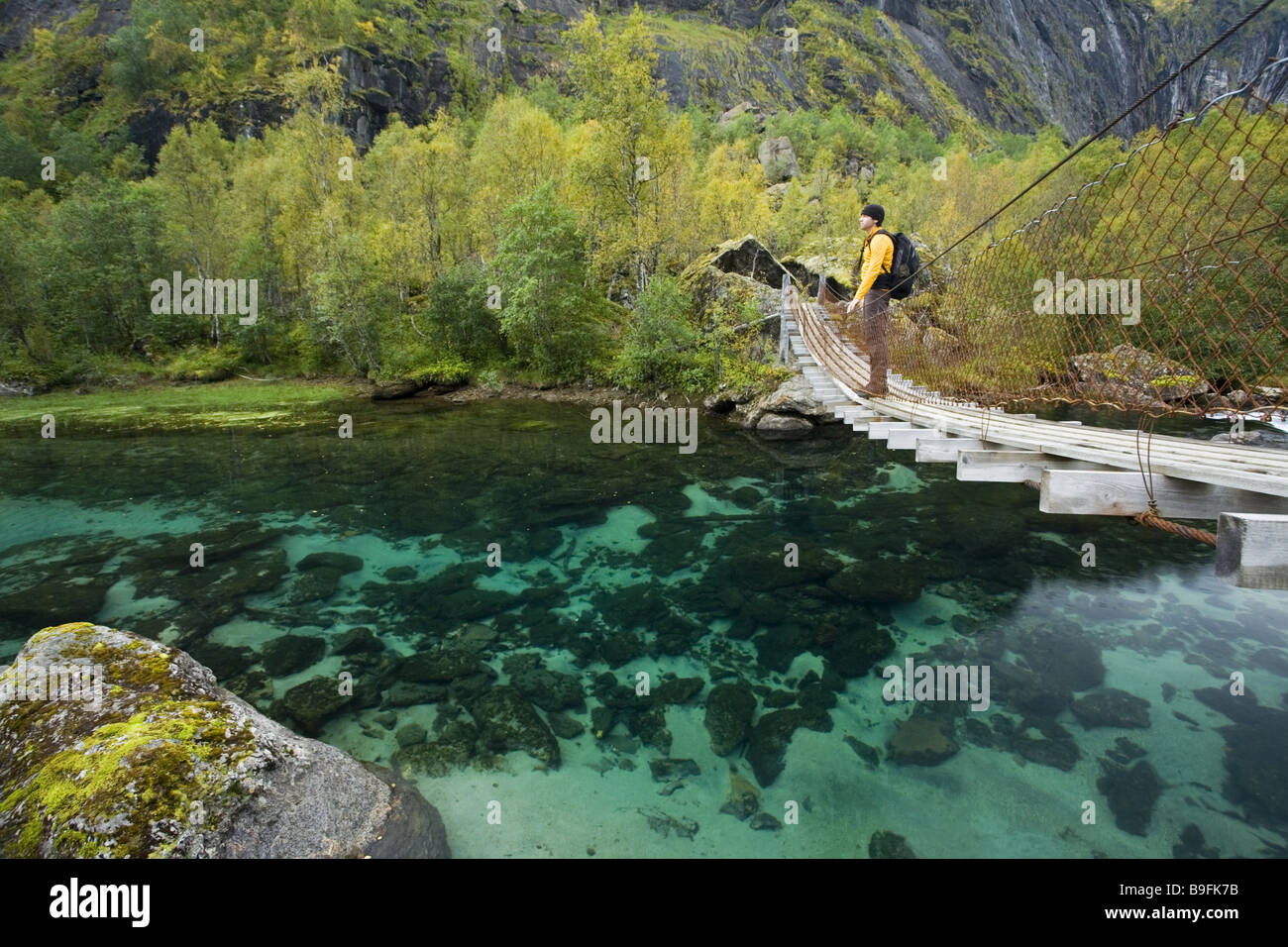 La Scandinavia Norvegia Rago national park il ponte della catena escursionisti paesaggio Reception 2006 destinazione montagne di costruzione Foto Stock