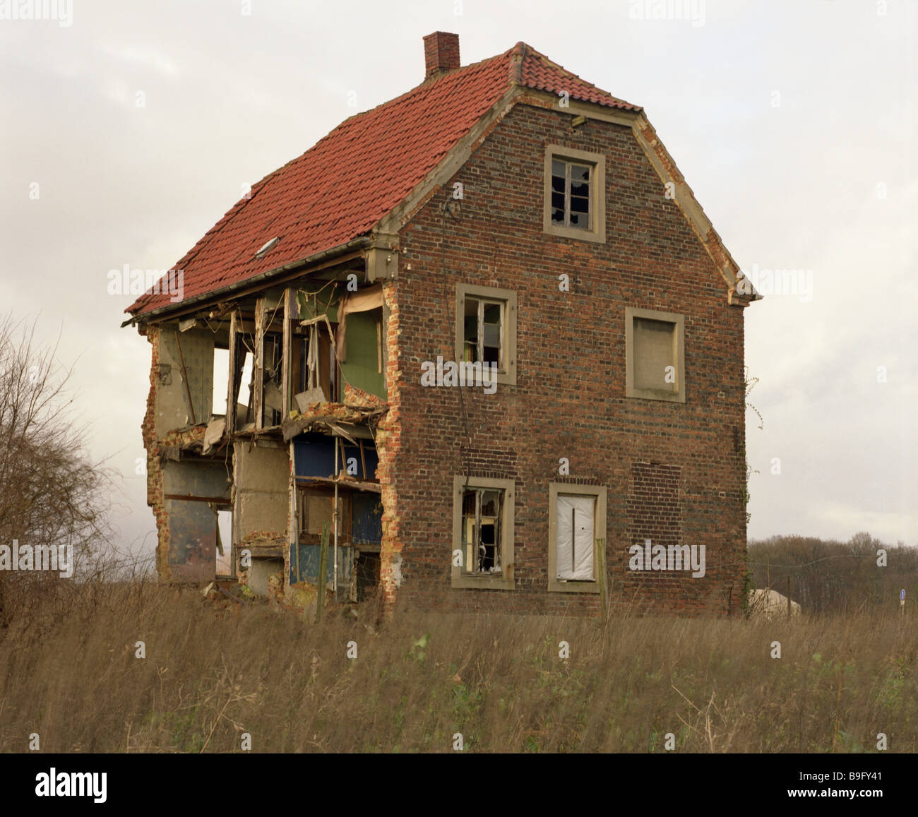 Demolizione-house demolizione demolition-house sommario sommario-casa antica architettura in mattoni mattone-costruzione danneggiato Germania Foto Stock