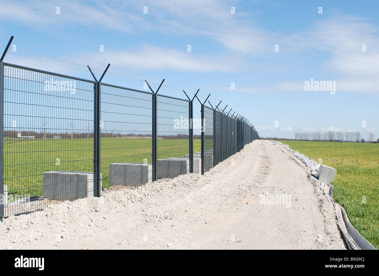 La demarcazione dissuasione chiudendo la barricata dettaglio Germania break-in involucro di contenimento campo campo-paesaggio G8 culmina Foto Stock