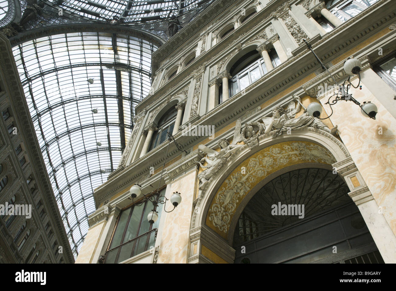 Italia Campania Napoli Galleria Umberto I. dettaglio South-Italy città edifici costruzione architettura architetto 1887-1890 Rocco Foto Stock