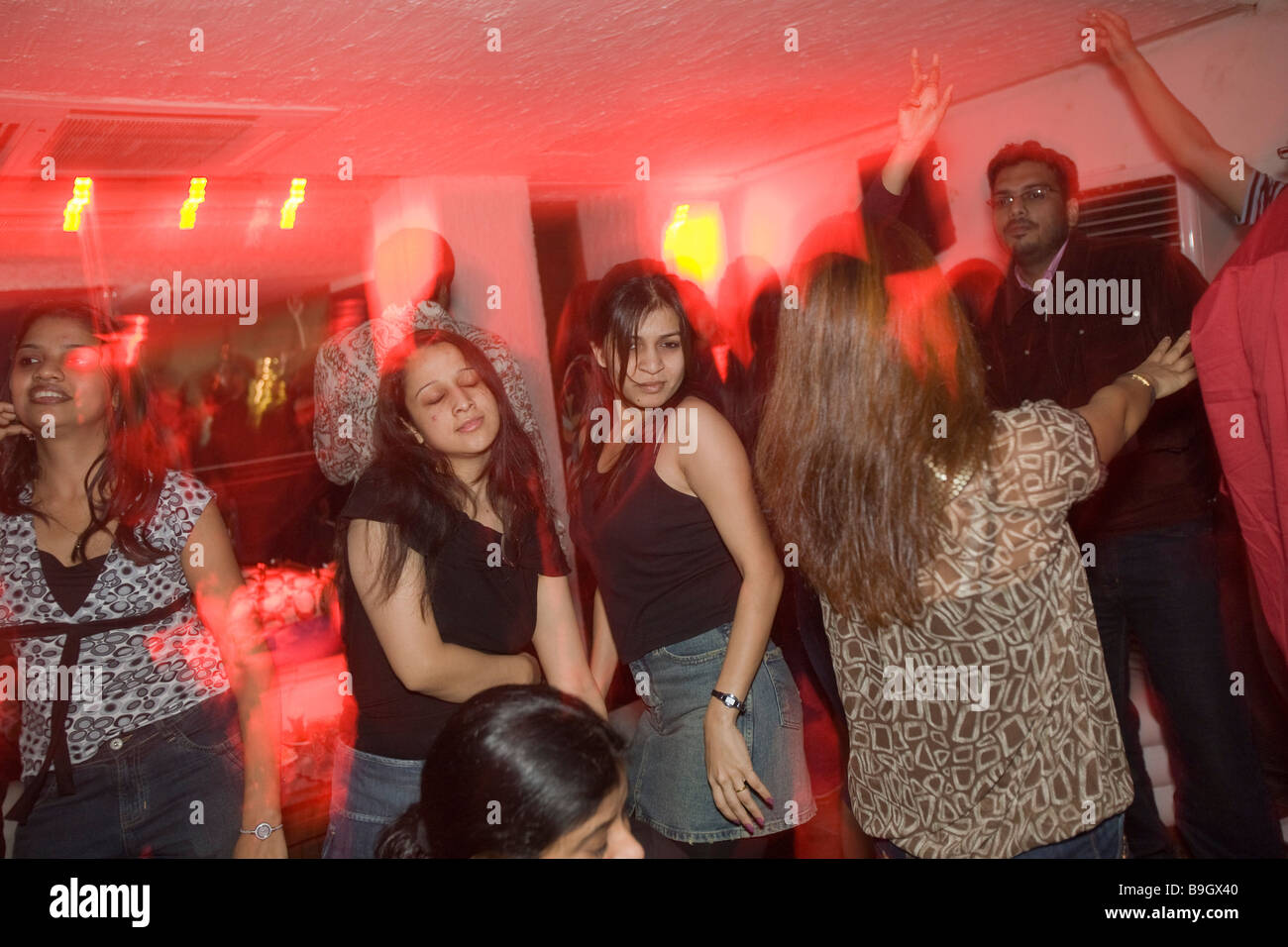 India Hyderabad Banjara Hills quartiere benestante liquidi night club Foto Stock