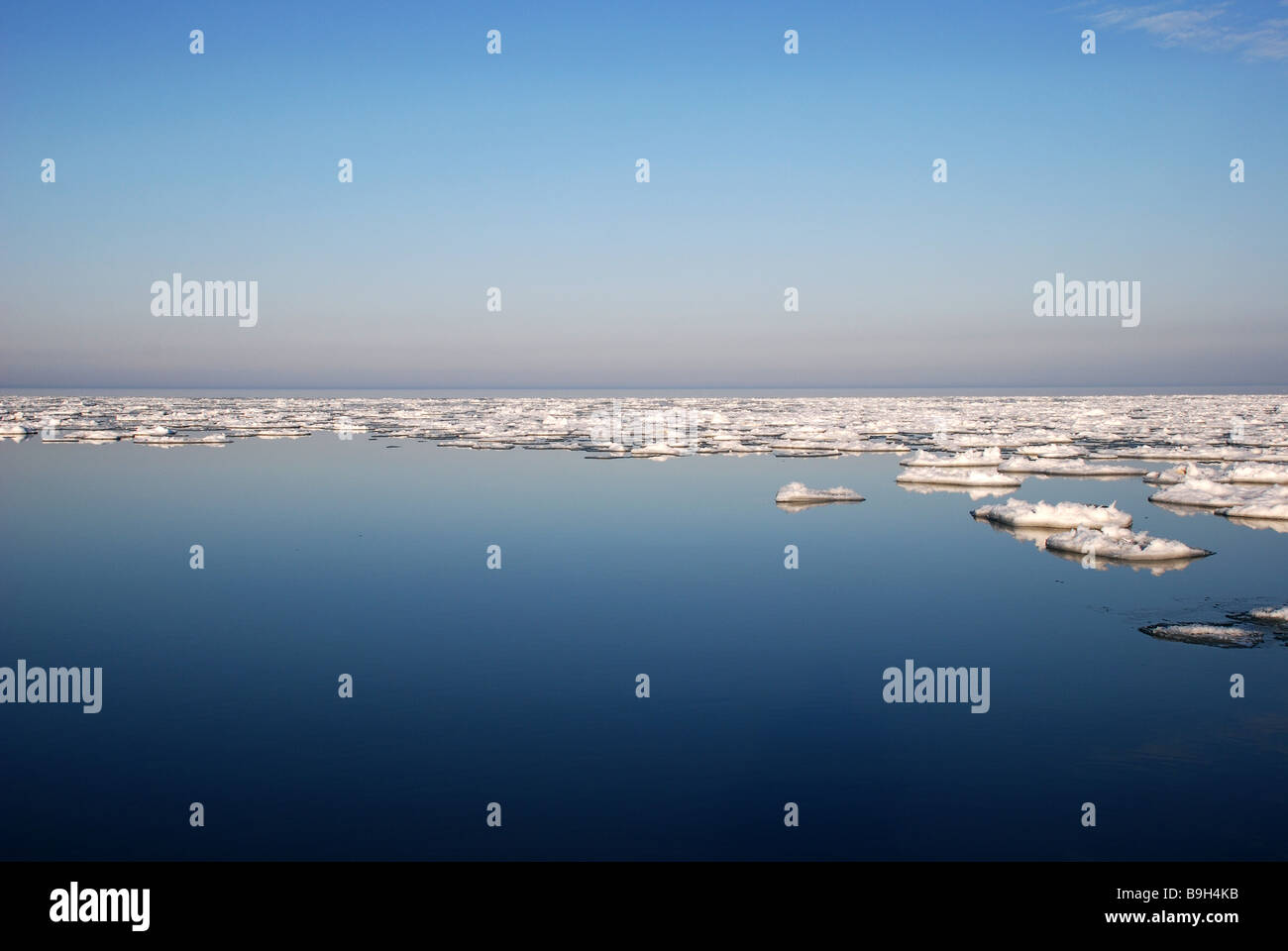 Il ghiaccio galleggia sul Lago Michigan Foto Stock
