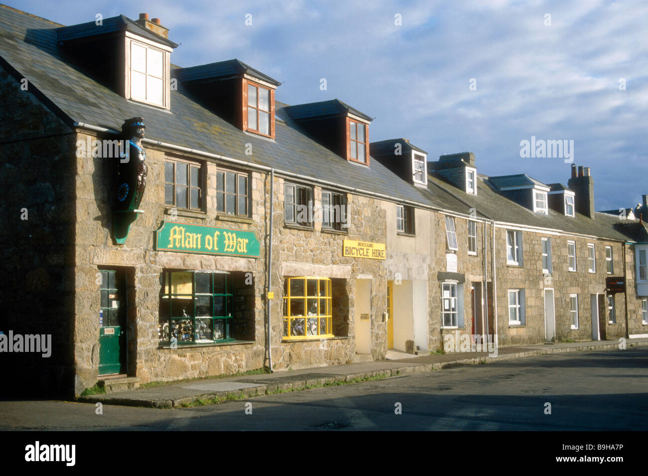 Lungomare case di granito a Hugh Town St Marys Isole Scilly England Regno Unito Foto Stock