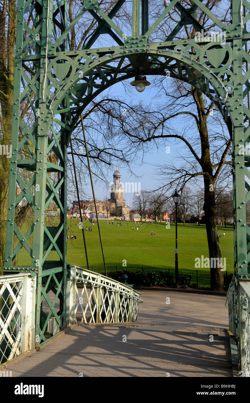 Porthill Bridge e St Chad's chiesa Shrewsbury Shropshire Foto Stock