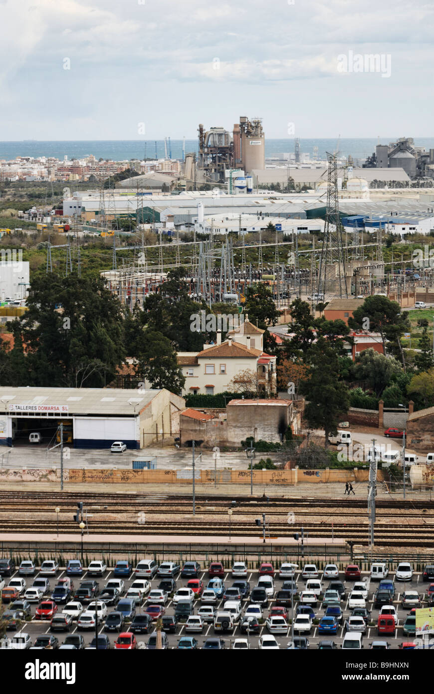 Vista sopra i paesi industrializzati costa spagnola di Costa Blanca nella regione di Valencia Foto Stock