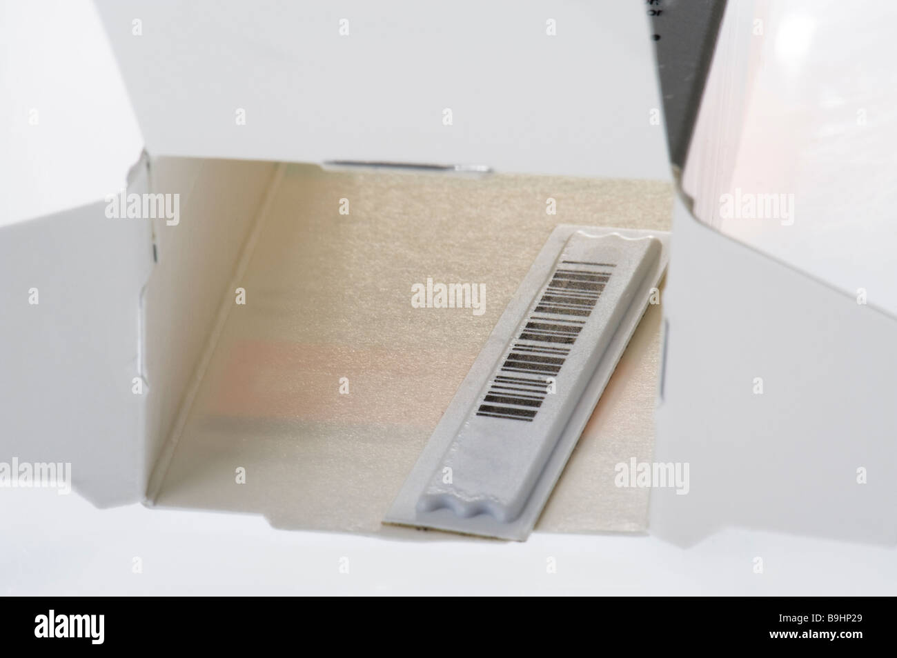 Etichetta antifurto sistema antifurto antifurto sistema antifurto archiviare archiviazione leggibile leggere la lettura idetity identificatio Foto Stock