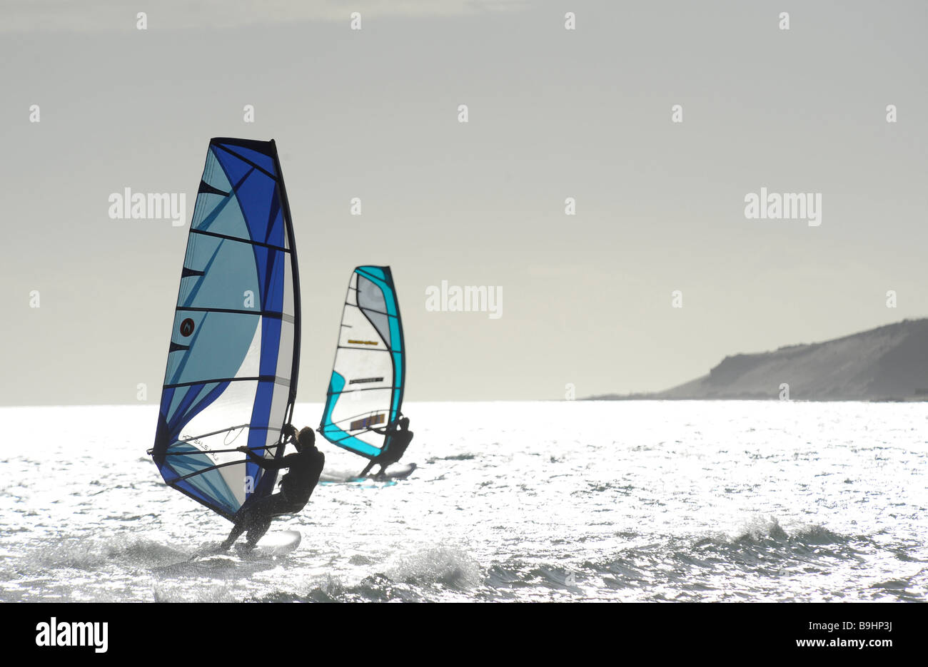 Gli appassionati di windsurf a la Playa de Sotavento de Jandia Beach, Fuerteventura, Isole Canarie, Spagna, Europa Foto Stock