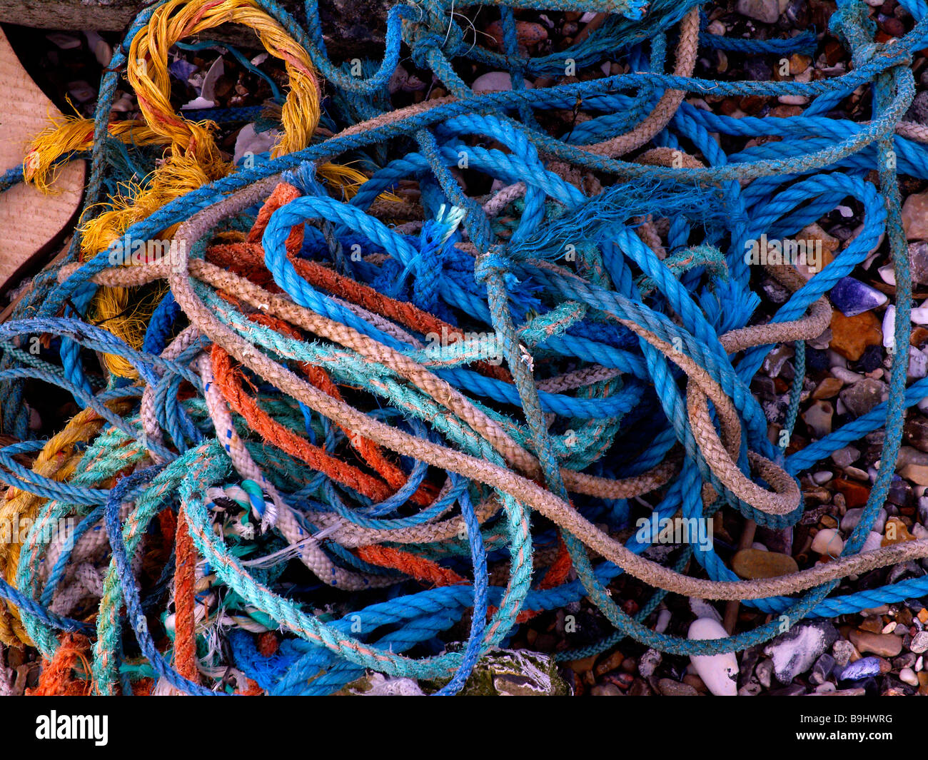 Diffent corda colorata in una pila Foto Stock