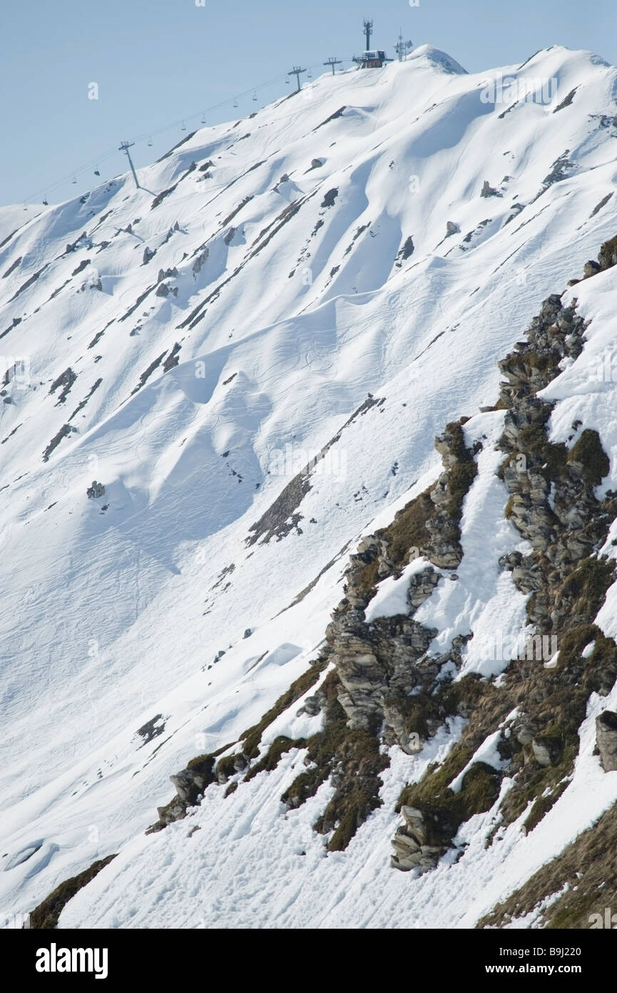Montagna innevata a la Plagne in Savoia, Francia Foto Stock