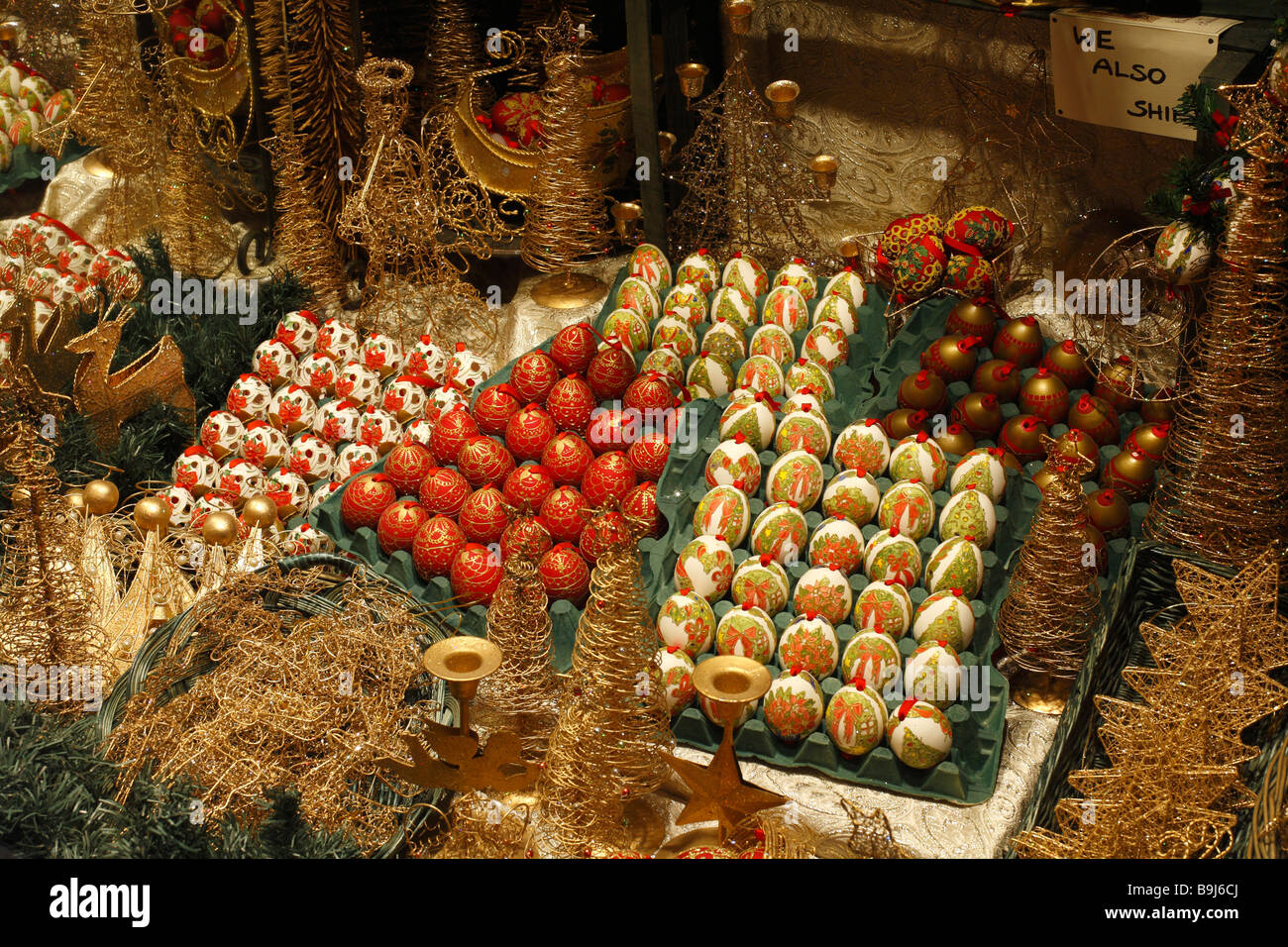 Uovo di Pasqua display in un anno tutte le uova di Pasqua negozio chiamato "Pasqua in Salzburg', Salisburgo, Austria, Europa Foto Stock