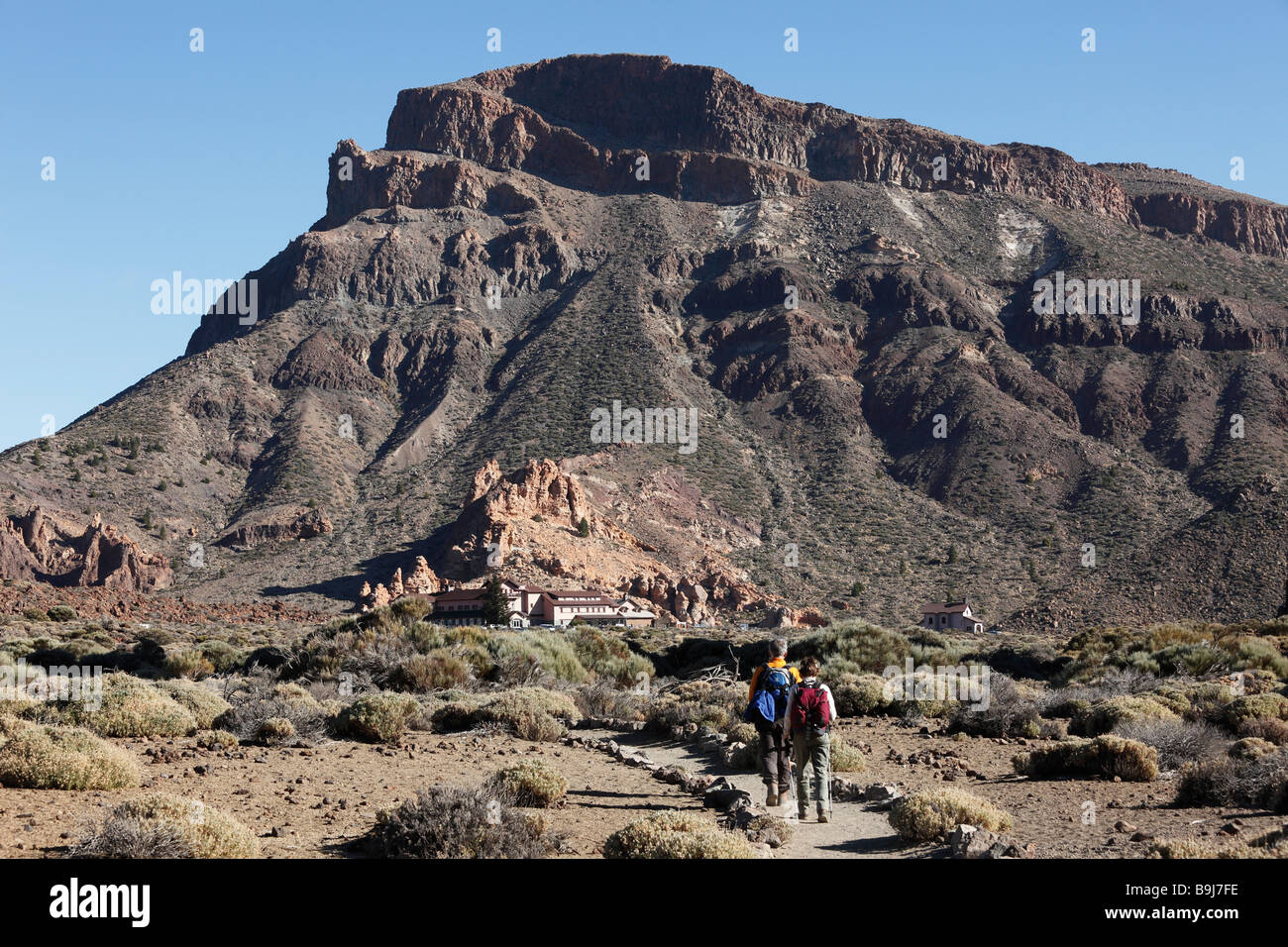 Il Parador Hotel di fronte al Monte Guajara, Canadas del Teide National Park, Tenerife, Isole Canarie, Spagna, Europa Foto Stock