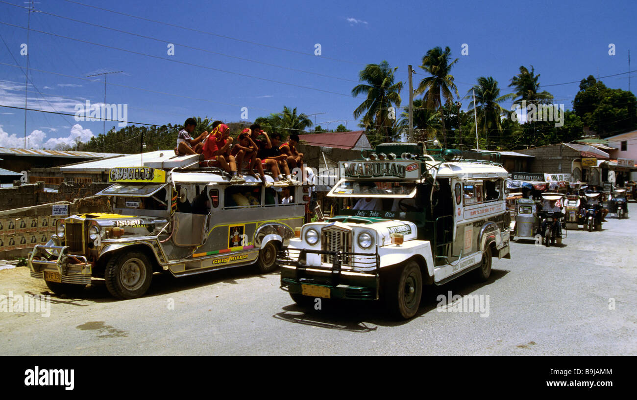 Jeepneys, tradizionali taxi filippino, Bohol, Filippine, Sud-est asiatico Foto Stock