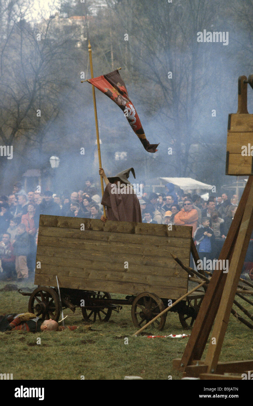 Procedura guidata nel borgo medievale di campo di battaglia Foto Stock