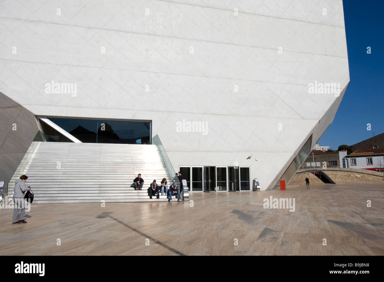 Casa da Musica, la Casa della Musica, opera house terminata nel 2005, progettato da architetto olandese Rem Koolhaas, Porto, UNESCO World Cul Foto Stock